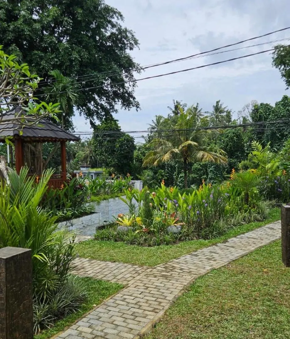 Kayu Joglo Ubud Guest house